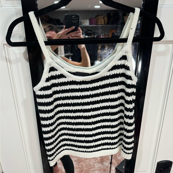 Knit tank top size large - Picture 3 of 7
